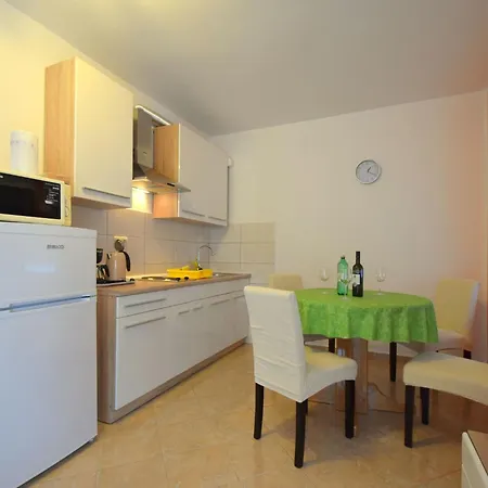 Cindric 1 By Interhome Apartamento *